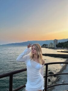 FelishaLaskin Public Pic 3