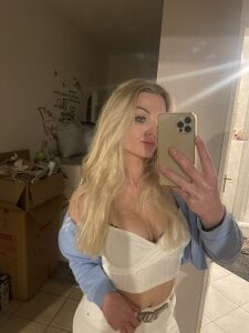 HotGermanGirl97 Public Εικόνα 7