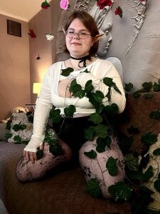 MaryFloree elf in the leaves Hình 4