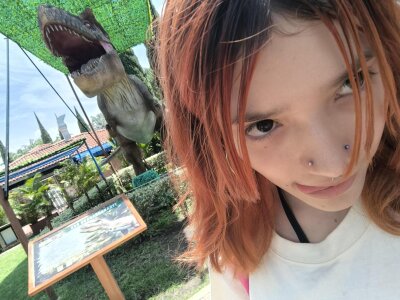 AlliciaKim trips Foto 8