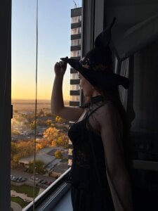 TayaSun Your little Witch slika