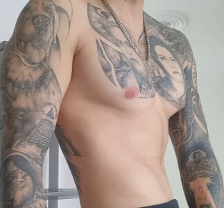 cris21324 Public Pic