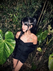 Rouse_Monroe outside in a hot nigth Pic 9