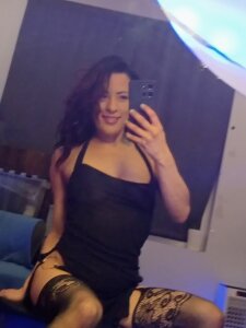 monalily Public Pic 2