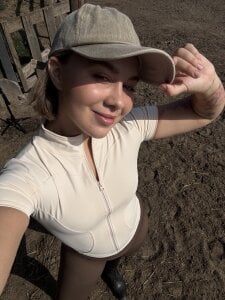 HermioneMoon Equestrian зображення