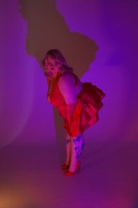 Crimson Mood od Yoki_Shizuko  4 snímek