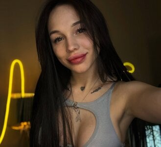 Bllowjoyy Public Photo 3