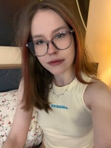 MaliaBourraine do these glasses look good on me? Pic 2