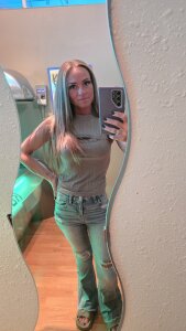 BlondVixen Me looking beautiful Pic 5