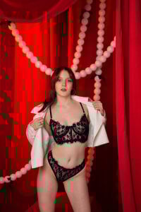 Stella_Blaze sexy red Photo 4