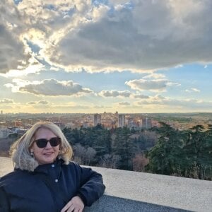 _Hot_Mommy_ Public Pic 2