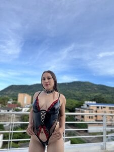 LAURAA_FOXX Public Photo 5