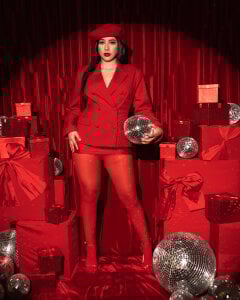 BellaNaye_ CHRISTMAS 2024 Pic 3