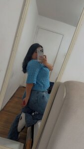 isa_rose_hh Public Pic 4