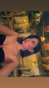 ScarlettWet9 Una noche, mil sensaciones 🍹🌟 Pic