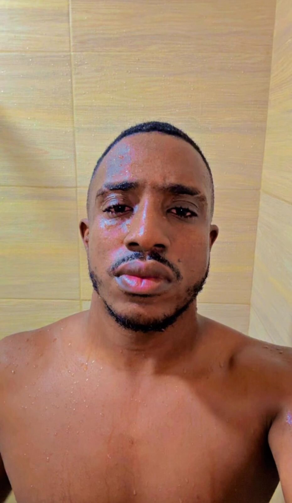 adamjackson_ immagine di tendenza 1507