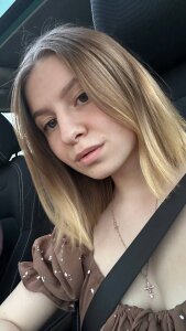 Mia_Reis Public Pic 2