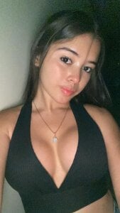 badlatingirls Public Pic