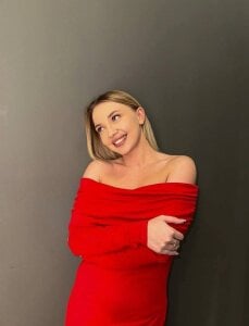 Miabby3: Public ( 3 фото)