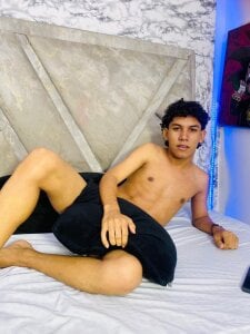 jhonaEstrada hello Foto