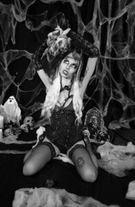 Lunamistyc 👰‍♀️ Say “I do”… to my body Gambar