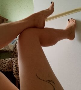 Marlan_Vagner Kiss my legs Immagine 