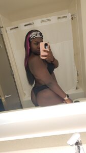 Chocolatetwinkletoes22 Public  5টি ছবি