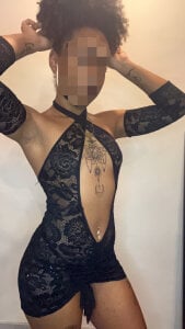 Sexy_curly02 Public Photo 5
