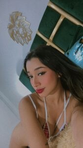 EmilyRouses_ KNOW ME Pic 6