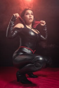 Carolina_Arias Enter my lair... if you dare to obey Pic