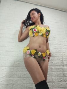 a little more of me de Jazlin_  6 Imagens