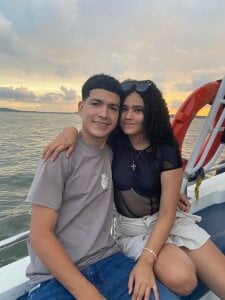 Thetoxicouple Here we share our trip to the beach, in Cartagena 🌈⛱ Foto