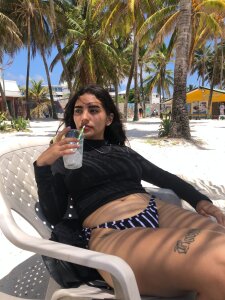 Selenajones_yb a day at the beach Pic 5