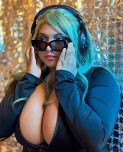 Kenya--Buhle CYBERNETIC GIRL Pic 5