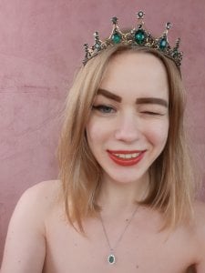 Jana-Bella Queen Moments Pic 9