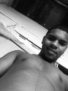 clar0424 Te gustaría ver me juguete Pic