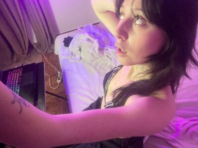 ksaniels_ Public Pic 4