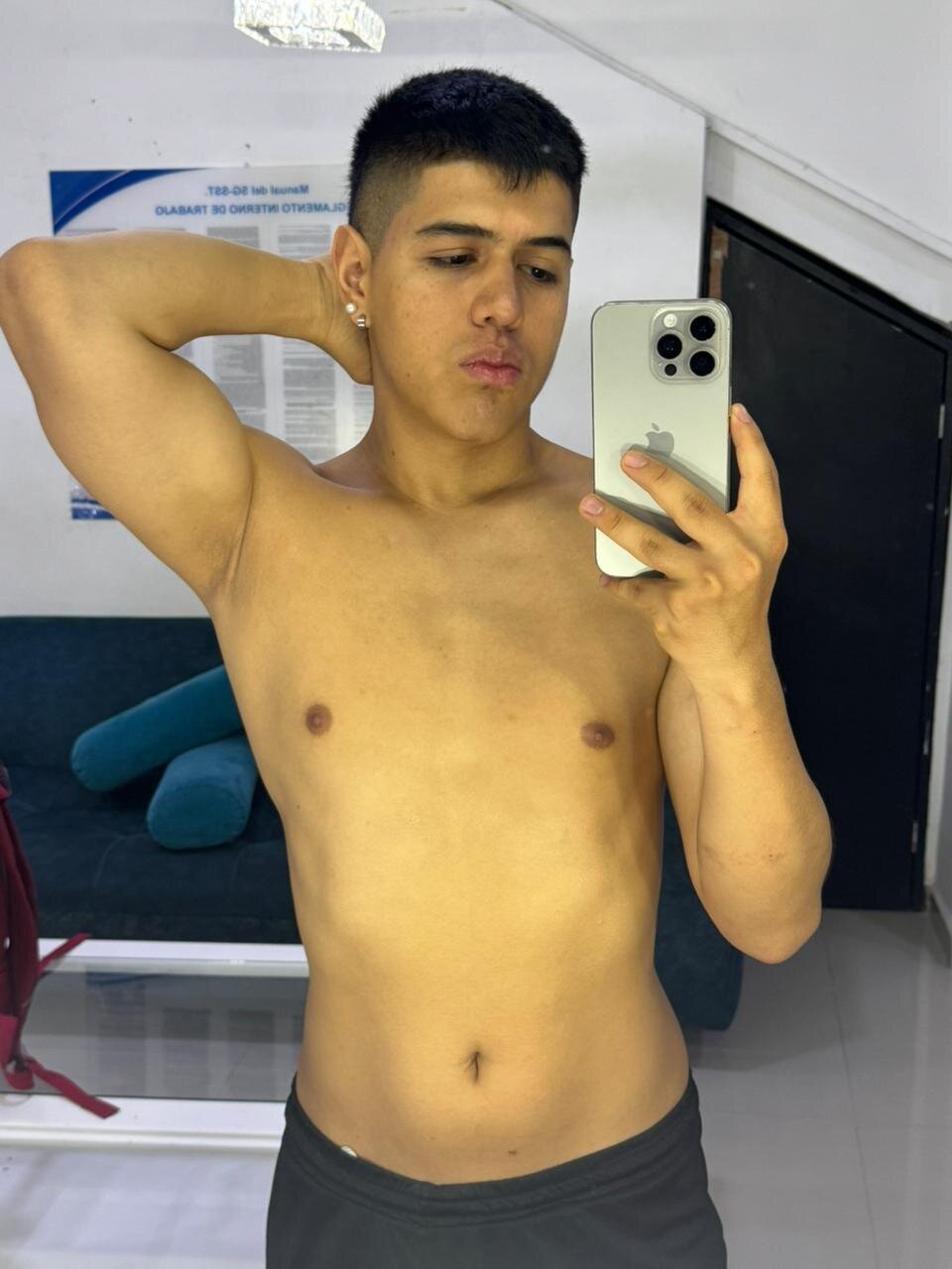 Трендове зображення  4633 Angel_Khouri