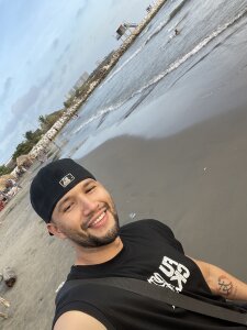 Ethan_Bilzerian Feliz Día ✌🏼😏 Pic