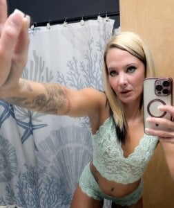 prettyinkdsiren seafoam blue lace Pic