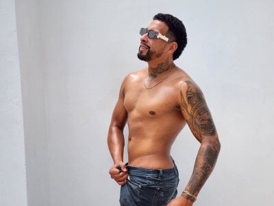 christopher_palmerjs kullanıcısının Mi cuerpo te espera albümü -  3 fotoğraf