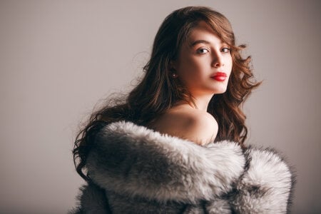 BlerLesly kullanıcısının fur coat on naked body albümü -  3 fotoğraf