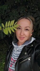 shana_powerss I'm just different and so mysterious Pic 3