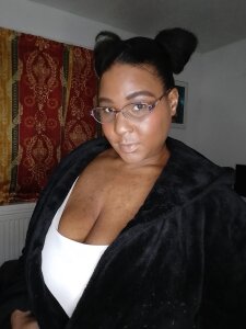 Curvy-Sashia White dress Pic 7