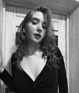 NecoleRemondini cheer flowers Pic 4