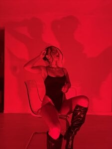 Valen_ross_ Do you like red? 💋 Pic 4