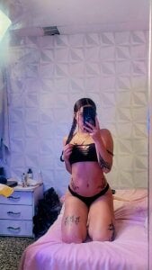 ElaSalvatorehh Public Hình 3