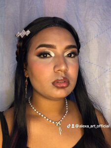 CataniaA22 Cara linda Pic