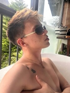 LiamWildx20 My vacations 🌊 Pic 4