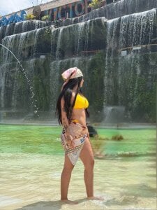 liahouses En traje de baño😈😏 зображення 2